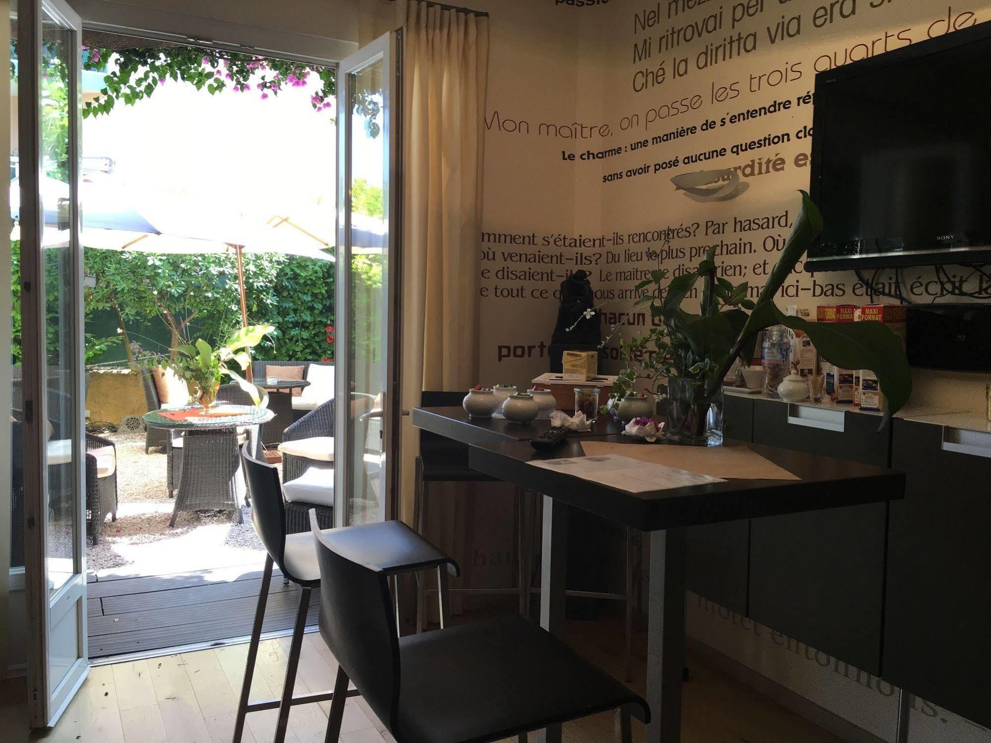 Hotel Idéal - De Charme Et Atypique 3*