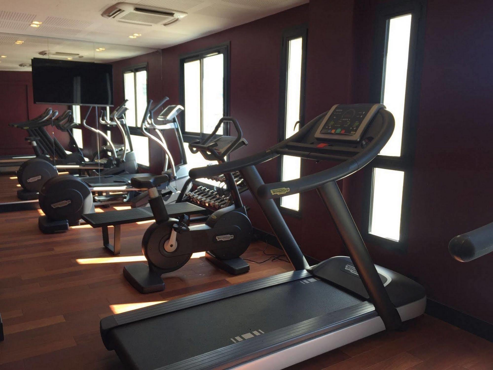 Centre Univers Hotel 4*