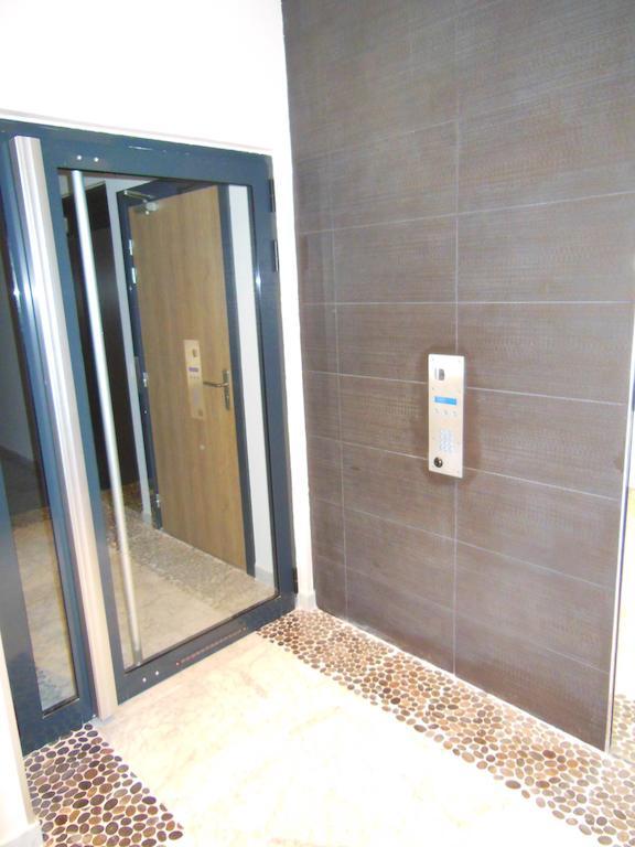 Appartement 3 Bedrooms, 3 Bathrooms Lecerf 411 *
