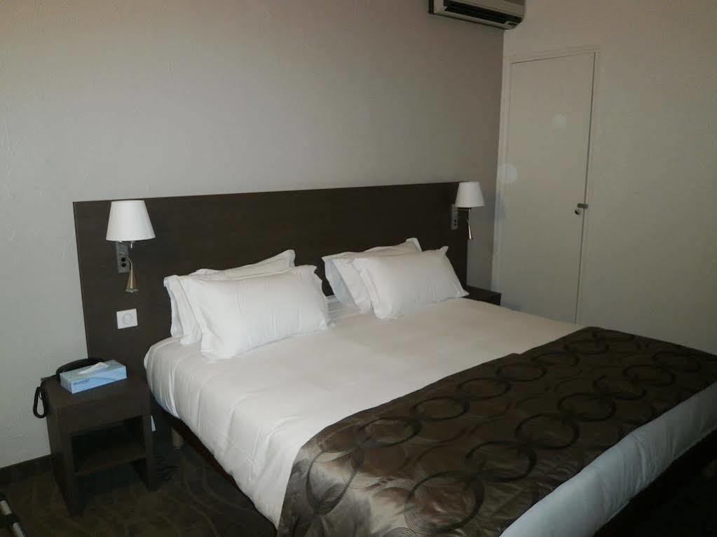 Hotel Carolina 2*