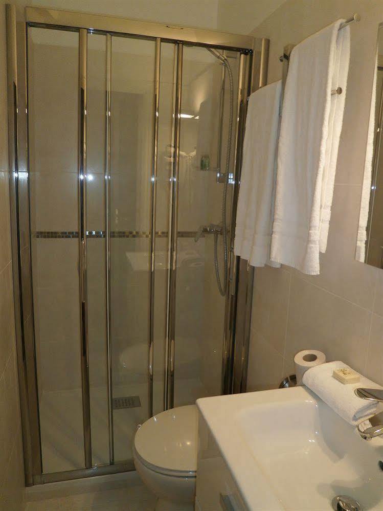 Carolina Hotel 2*