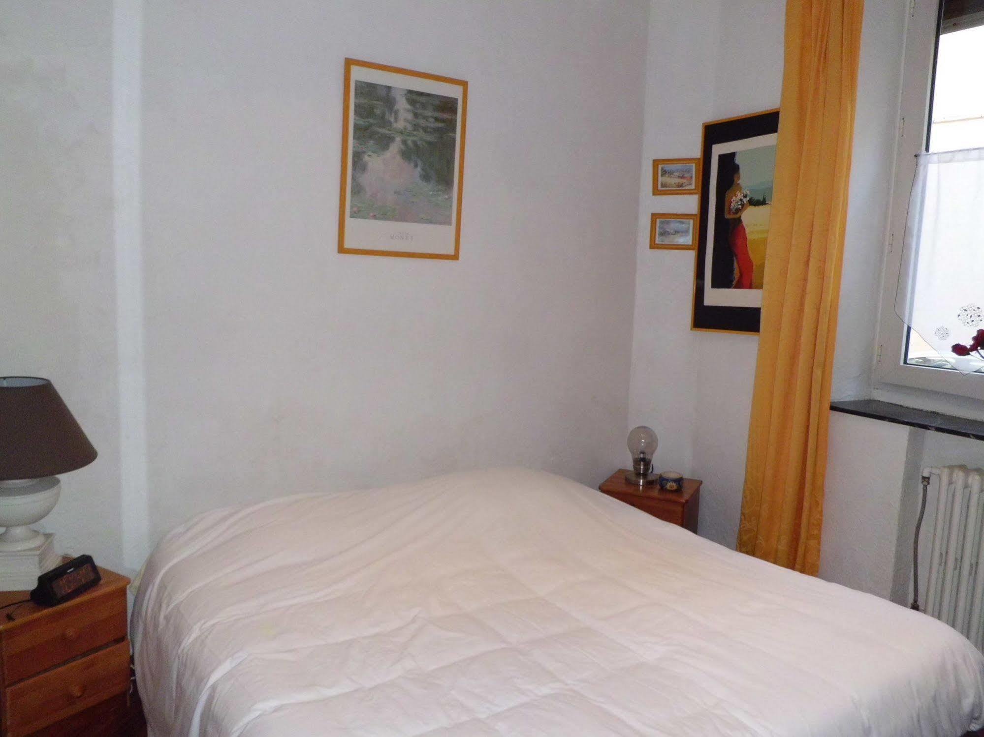 Lutetia Hotel 2*