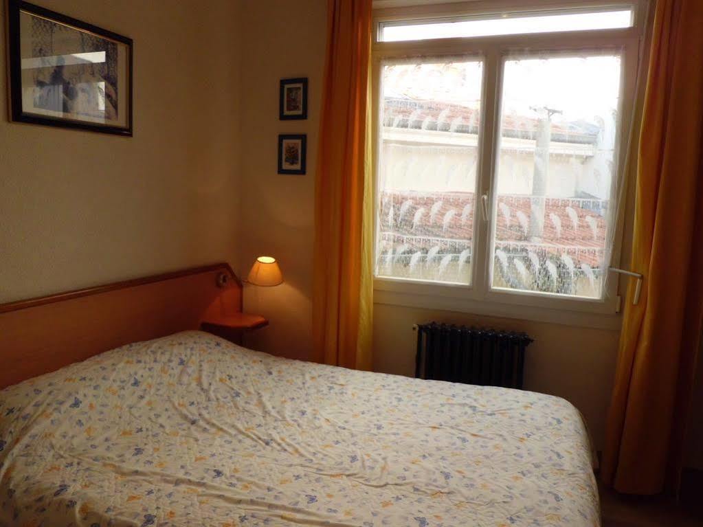 Lutetia Hotel 2*
