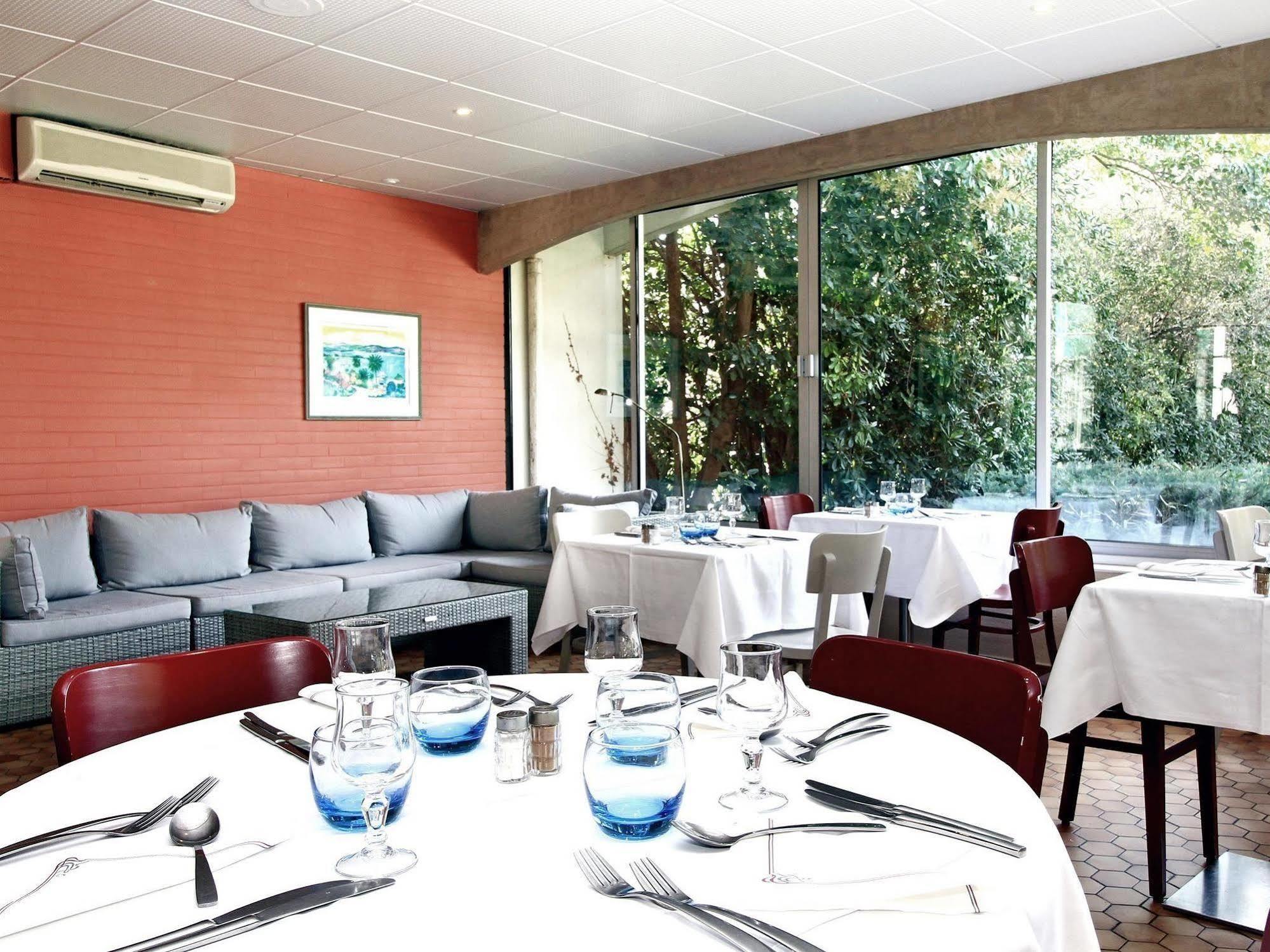 Kyriad - Mandelieu 3* Cannes