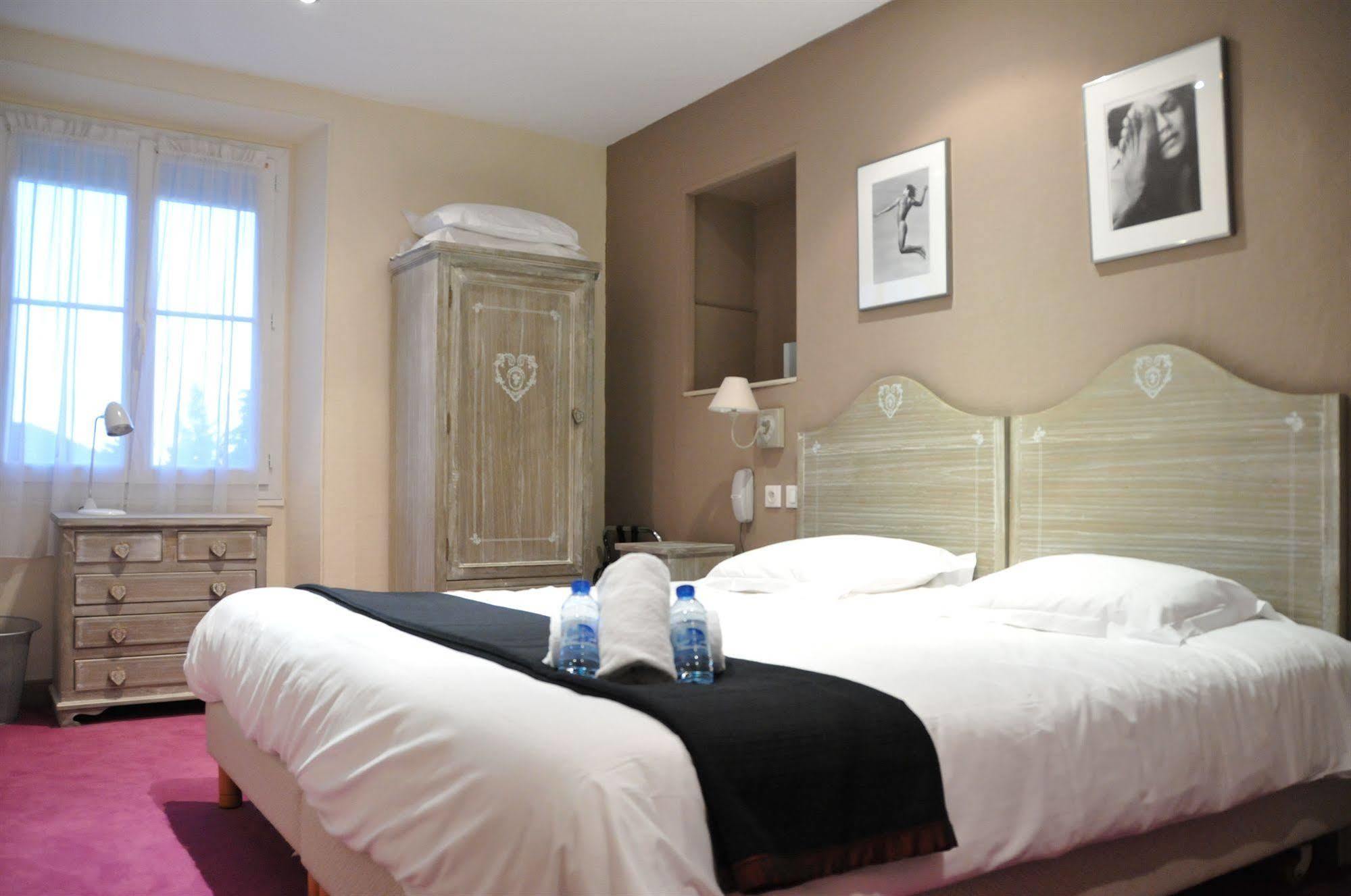 Oxford Hotel 3*