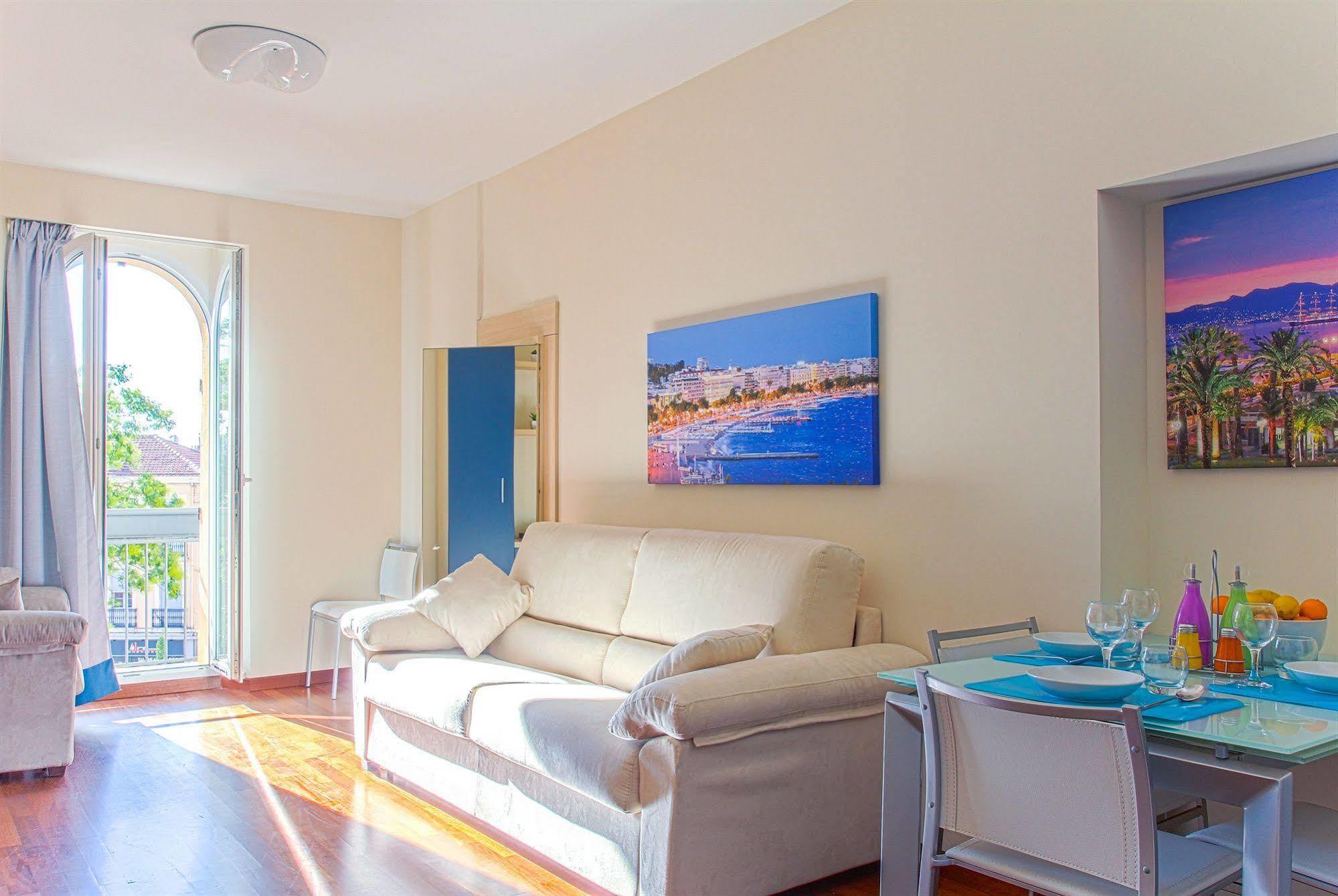 Les Palmes Apartment
