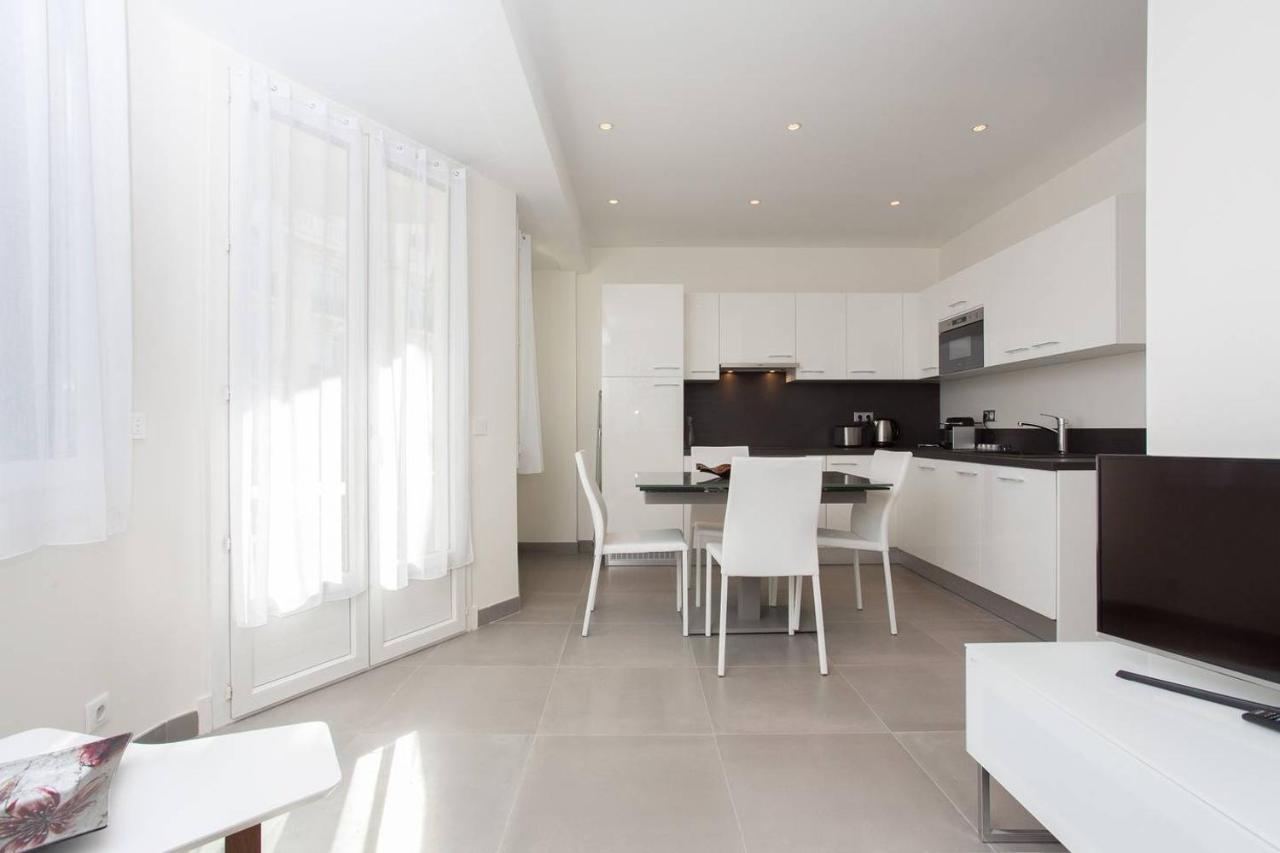 Martinez Area: New 2beds/2baths * Cannes
