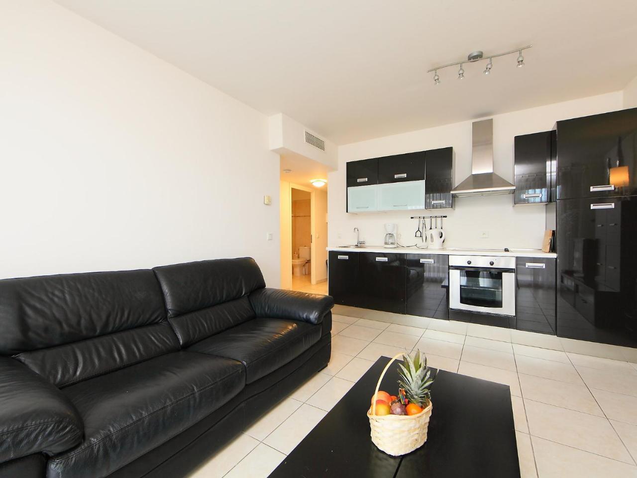 Appartement Casta Diva-1 By Interhome