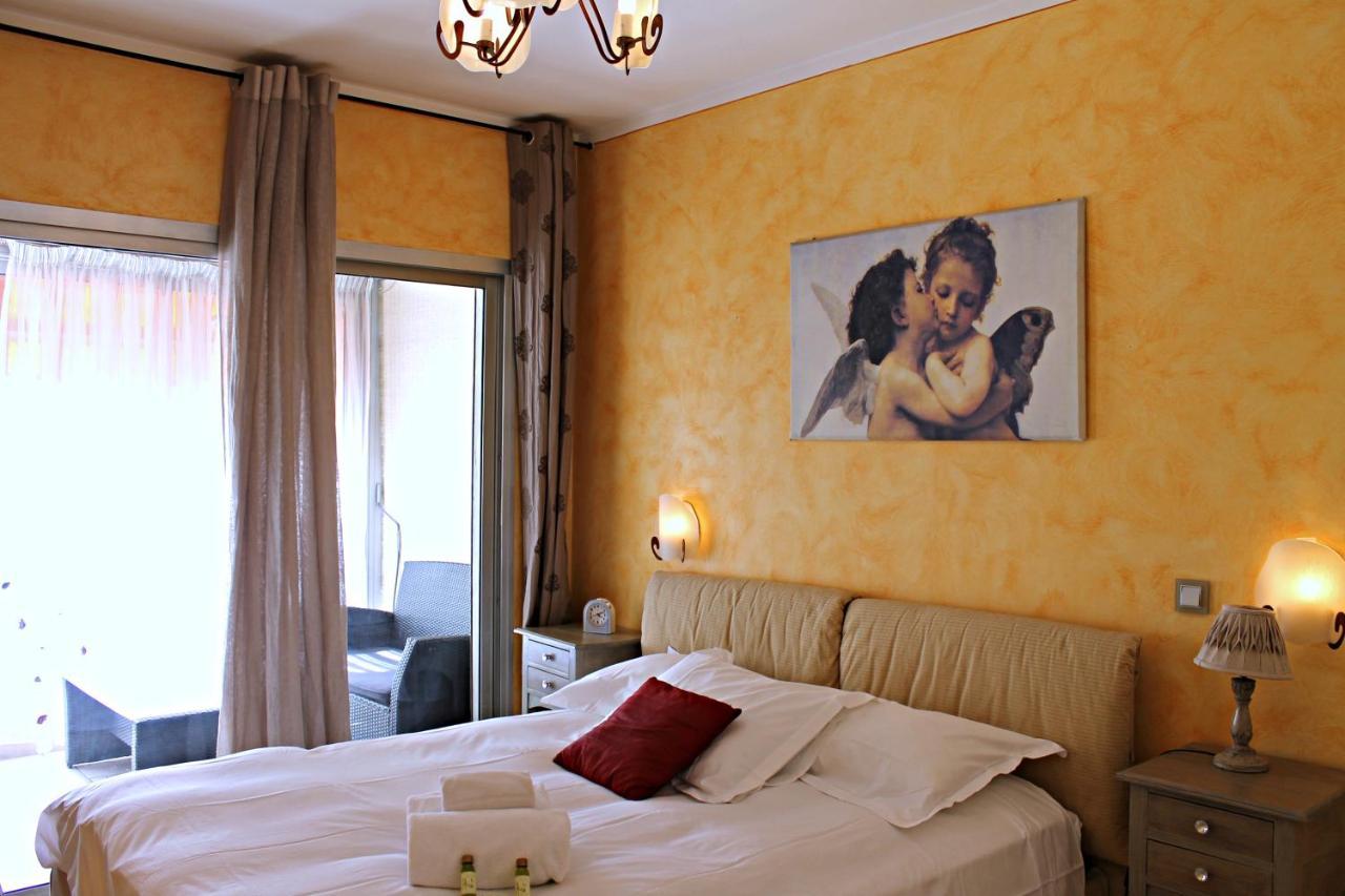 Viva Riviera Rue Victor Cousin * Cannes