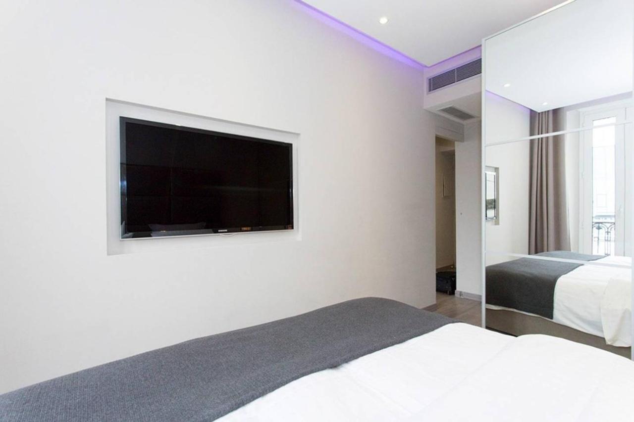 1 Bedroom In Front Of The Palais! *