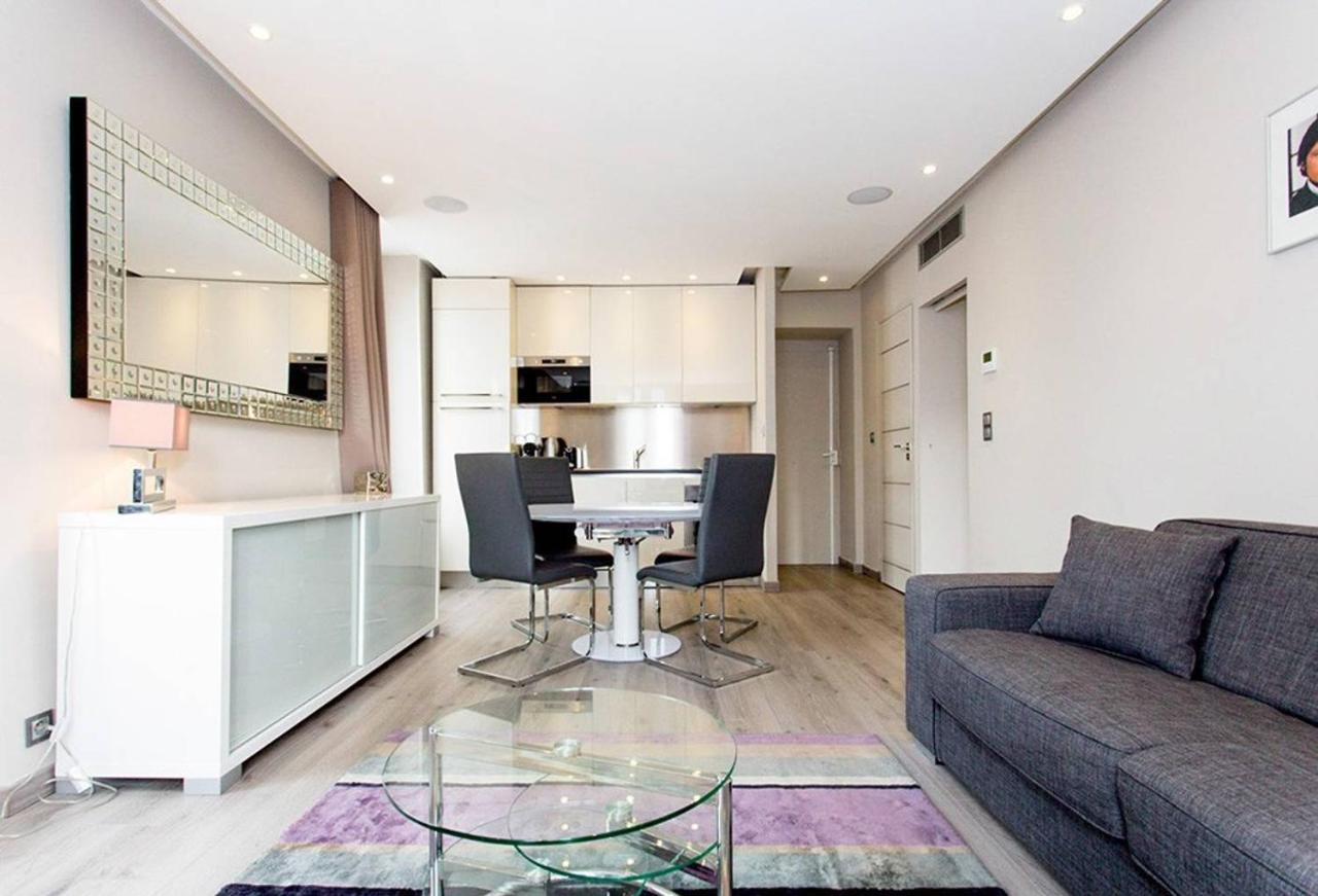 1 Bedroom In Front Of The Palais!