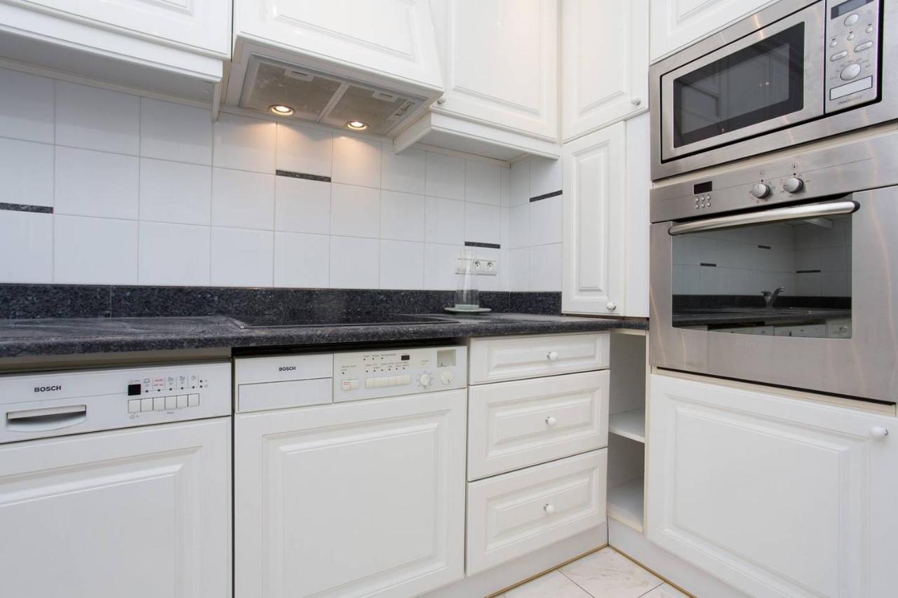 Mariott Area: Sunny 2 Beds /2 Baths Apartment *