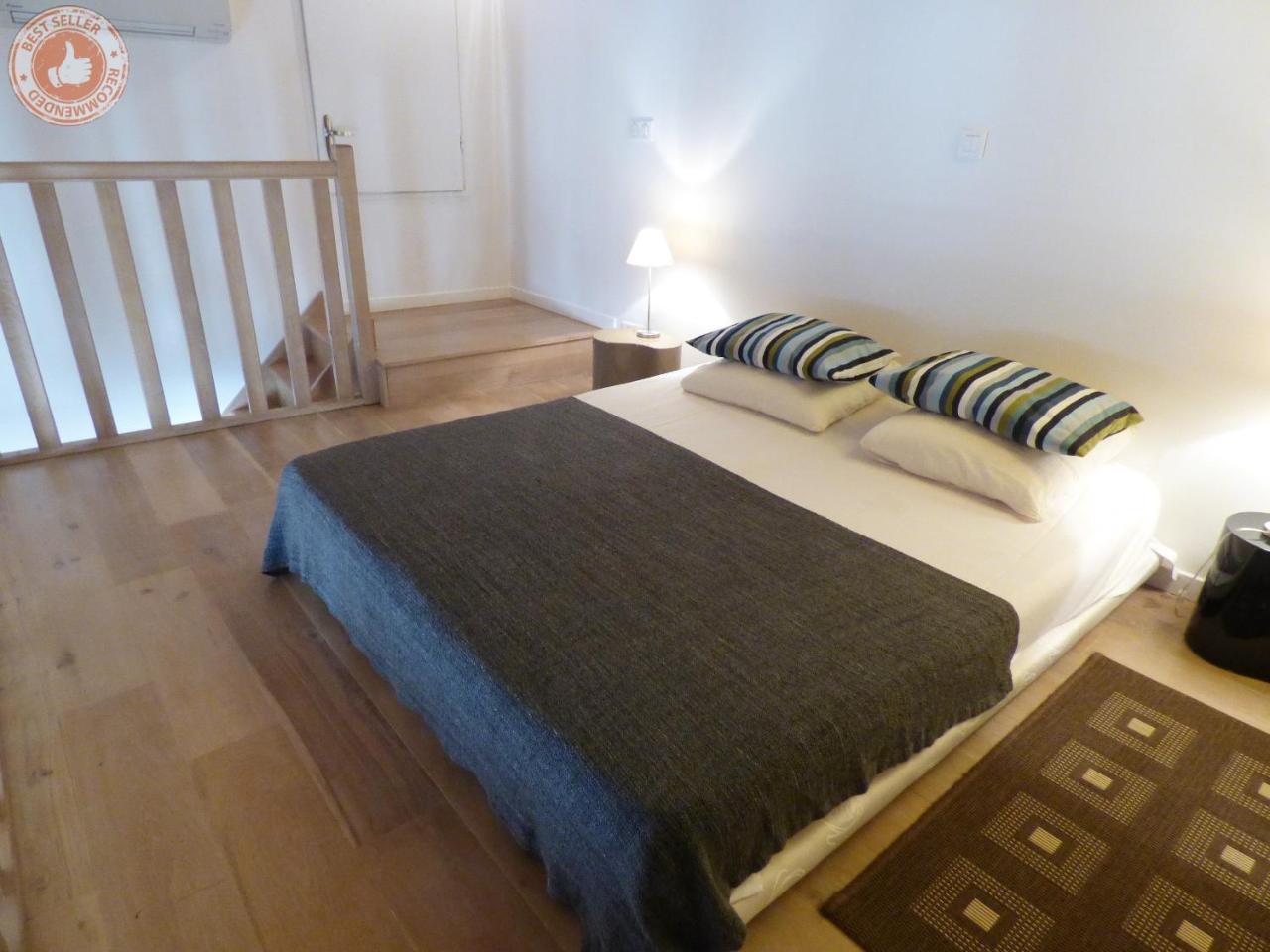 Alc - A523 - 4 Min Palais And Beaches *