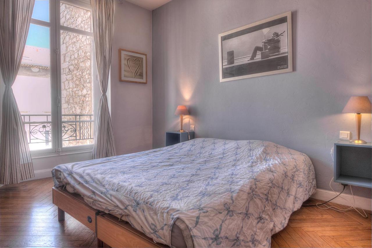 Livia Croisette 31 H * Cannes