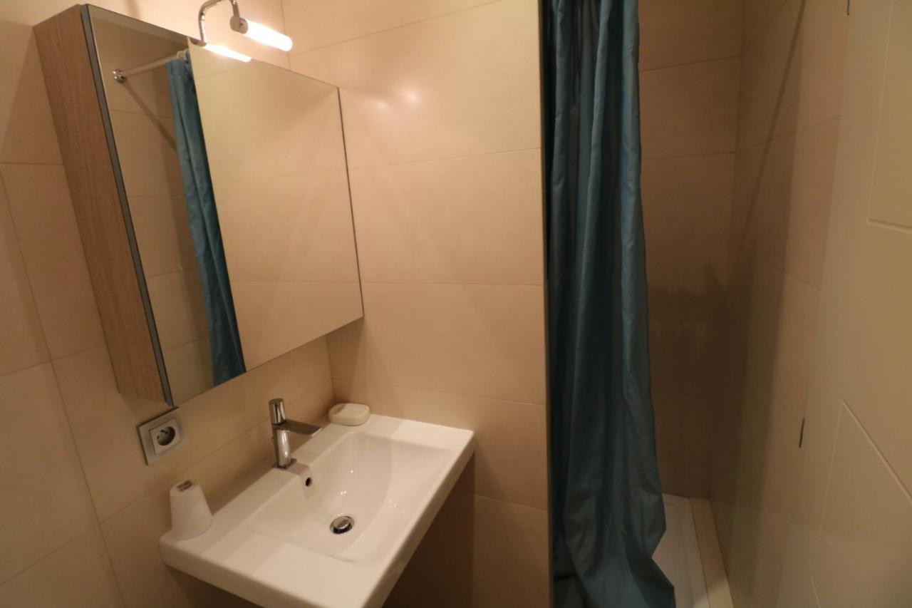 Luxury, 3 Bedroom, 3 Bathrooms 5 Mins From The Palais 410 Appartement Cannes