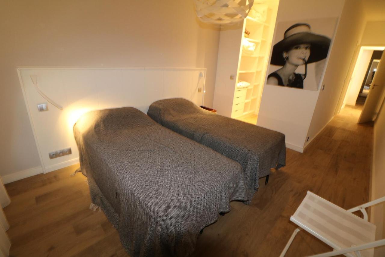 Luxury, 3 Bedroom, 3 Bathrooms 5 Mins From The Palais 410 Appartement Cannes