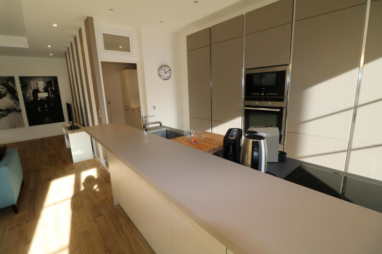 Luxury, 3 Bedroom, 3 Bathrooms 5 Mins From The Palais 410 Cannes