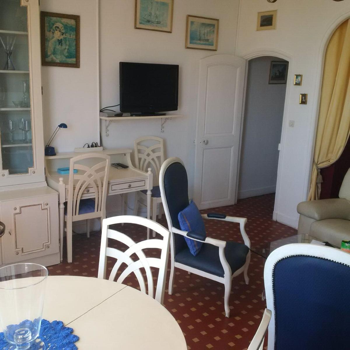 Apartment Privat Holiday *