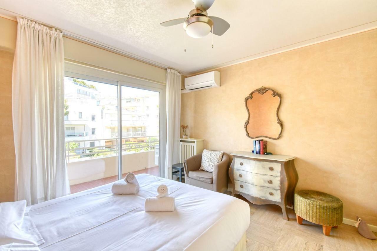 Sea View Flat, Beach Access By Guestready