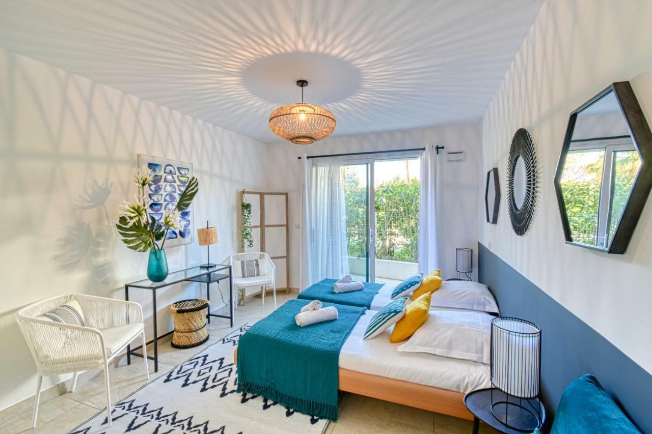 Nice With Private Garden, Pool & Parking Apartment