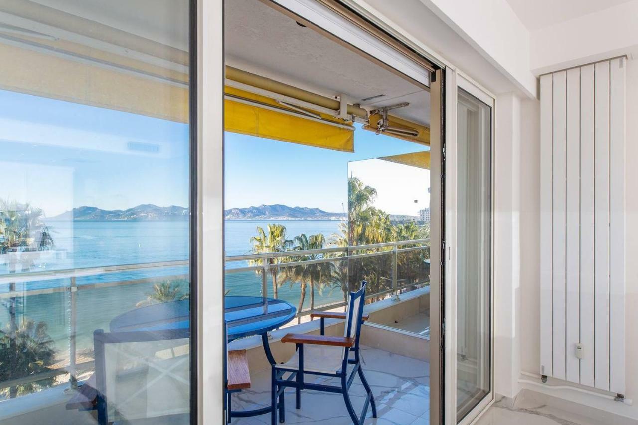 On La Croisette: New 2 Bedrooms With Sea View *