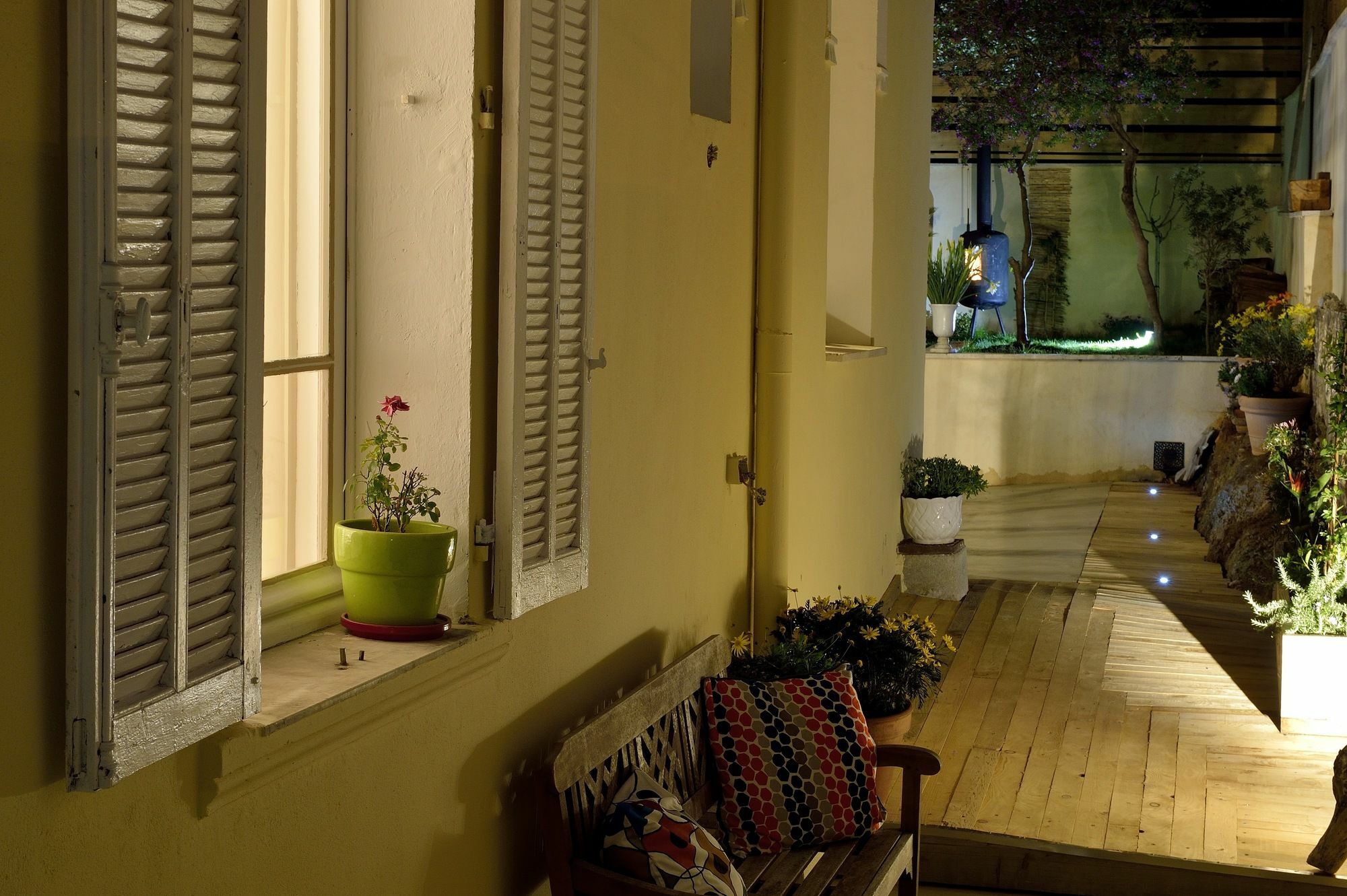 Du Roc Fleuri Bed & Breakfast 2*