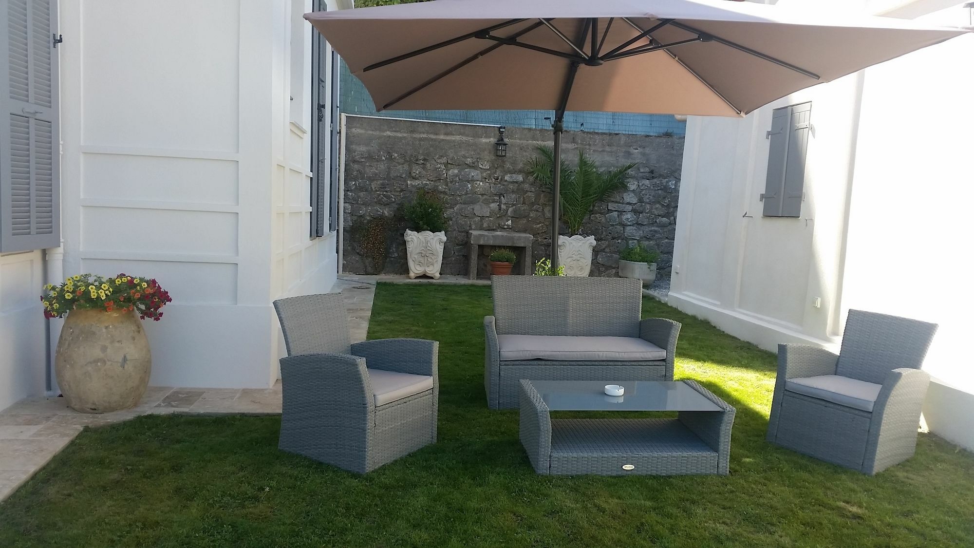 Blanche Bed & Breakfast 2*