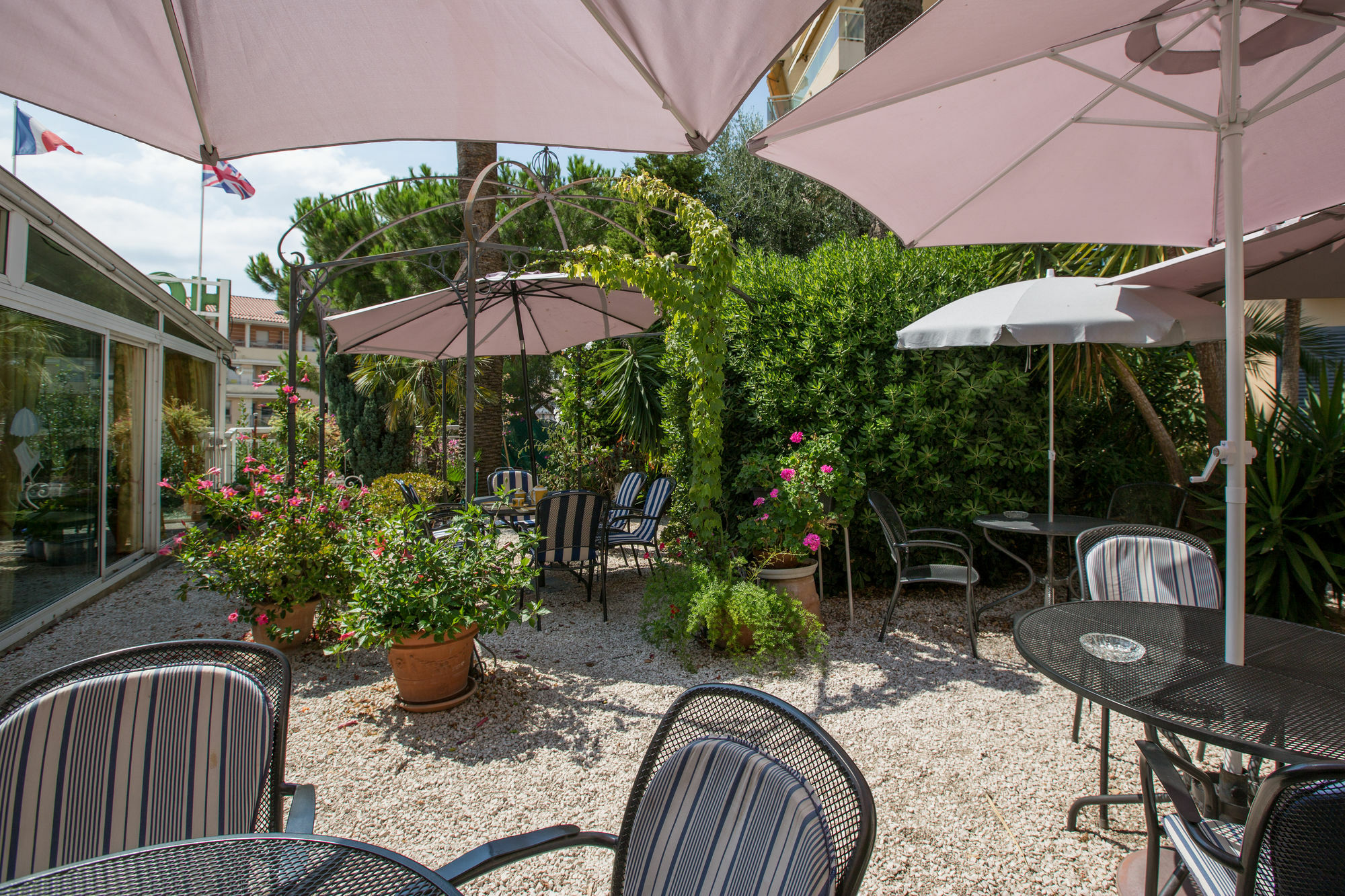 L'olivier - Piscine&parking 3*
