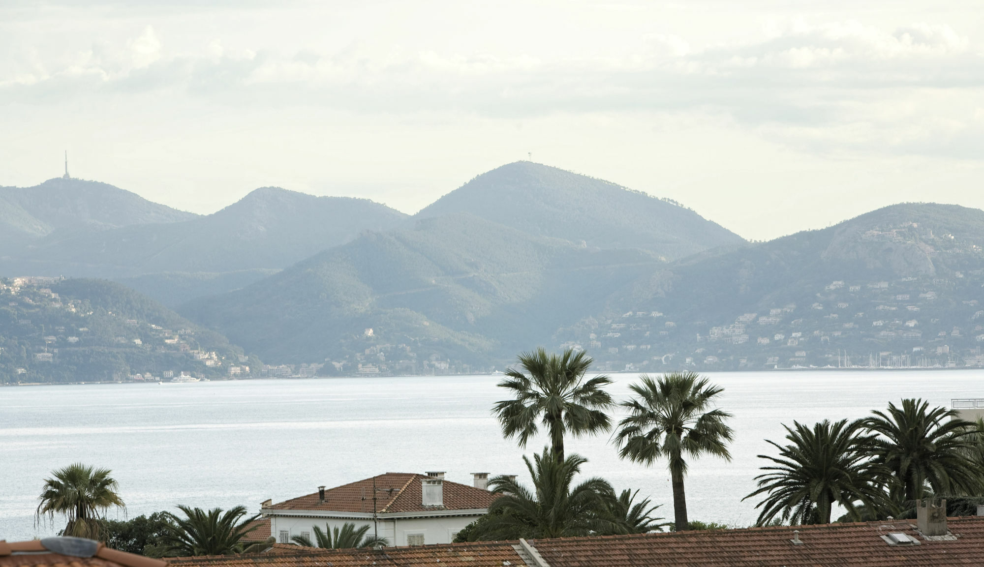 L'olivier - Piscine&parking 3* Cannes