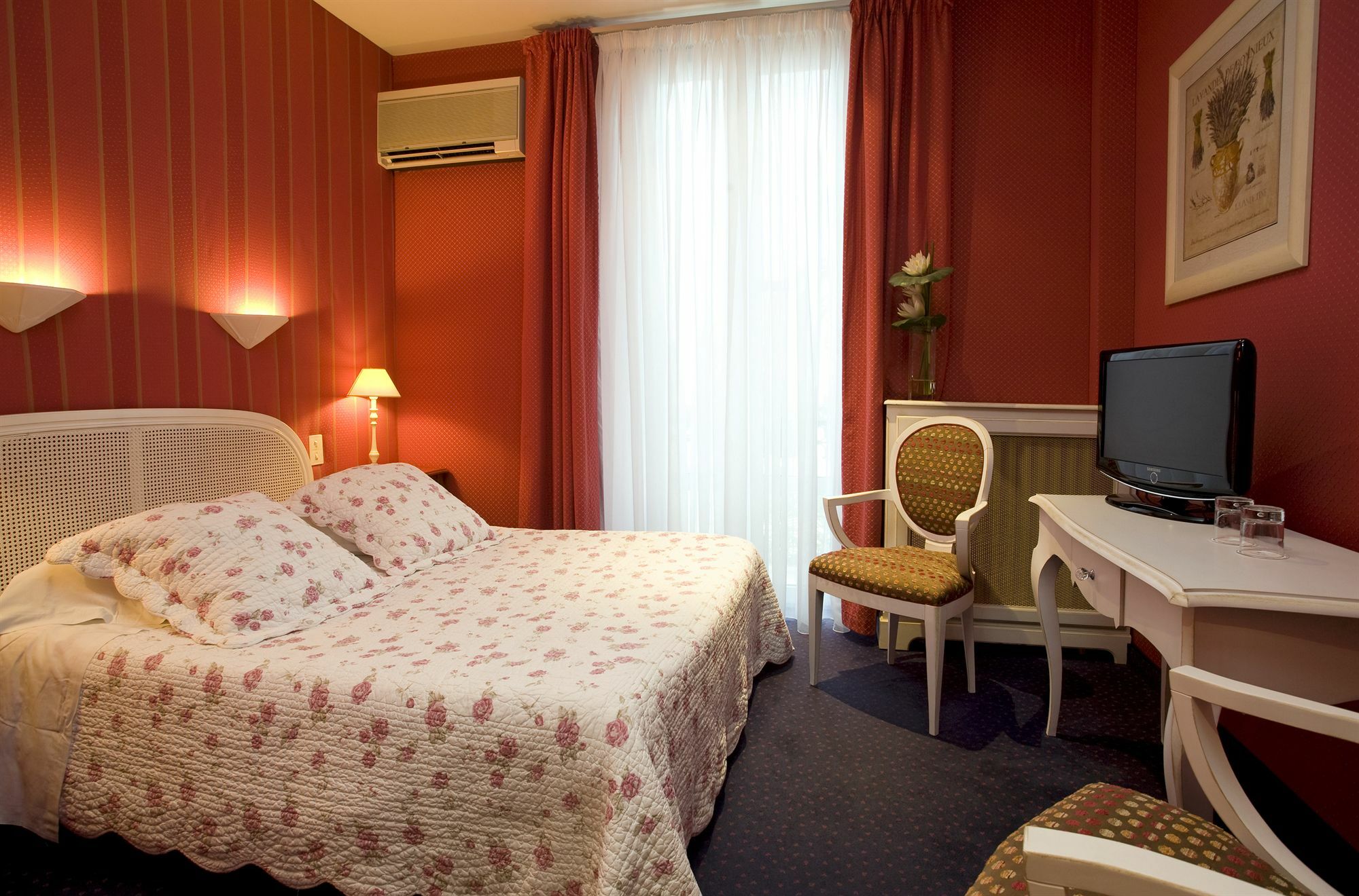 L'olivier - Piscine&parking Hotel 3*