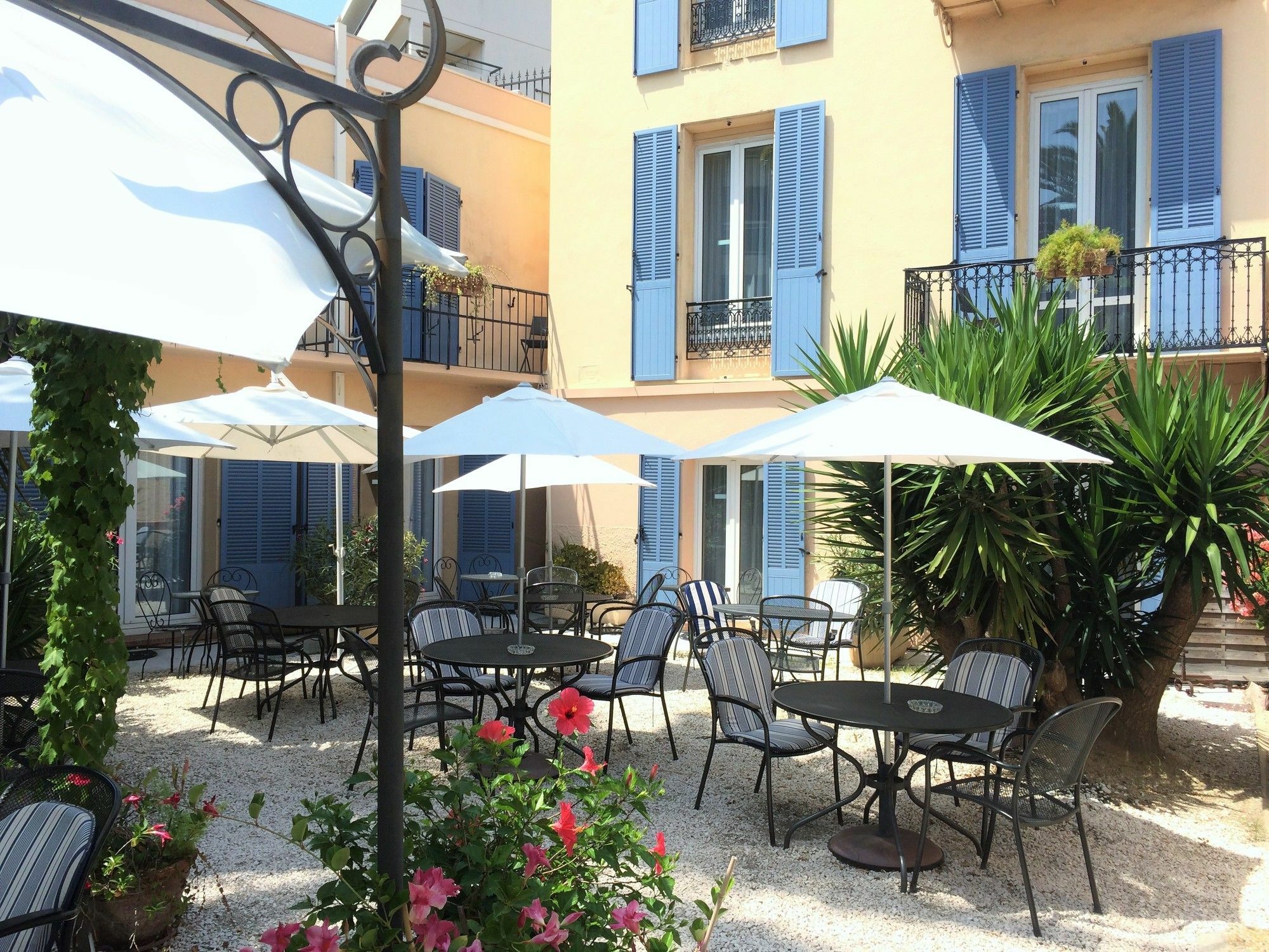 L'olivier - Piscine&parking 3* Cannes