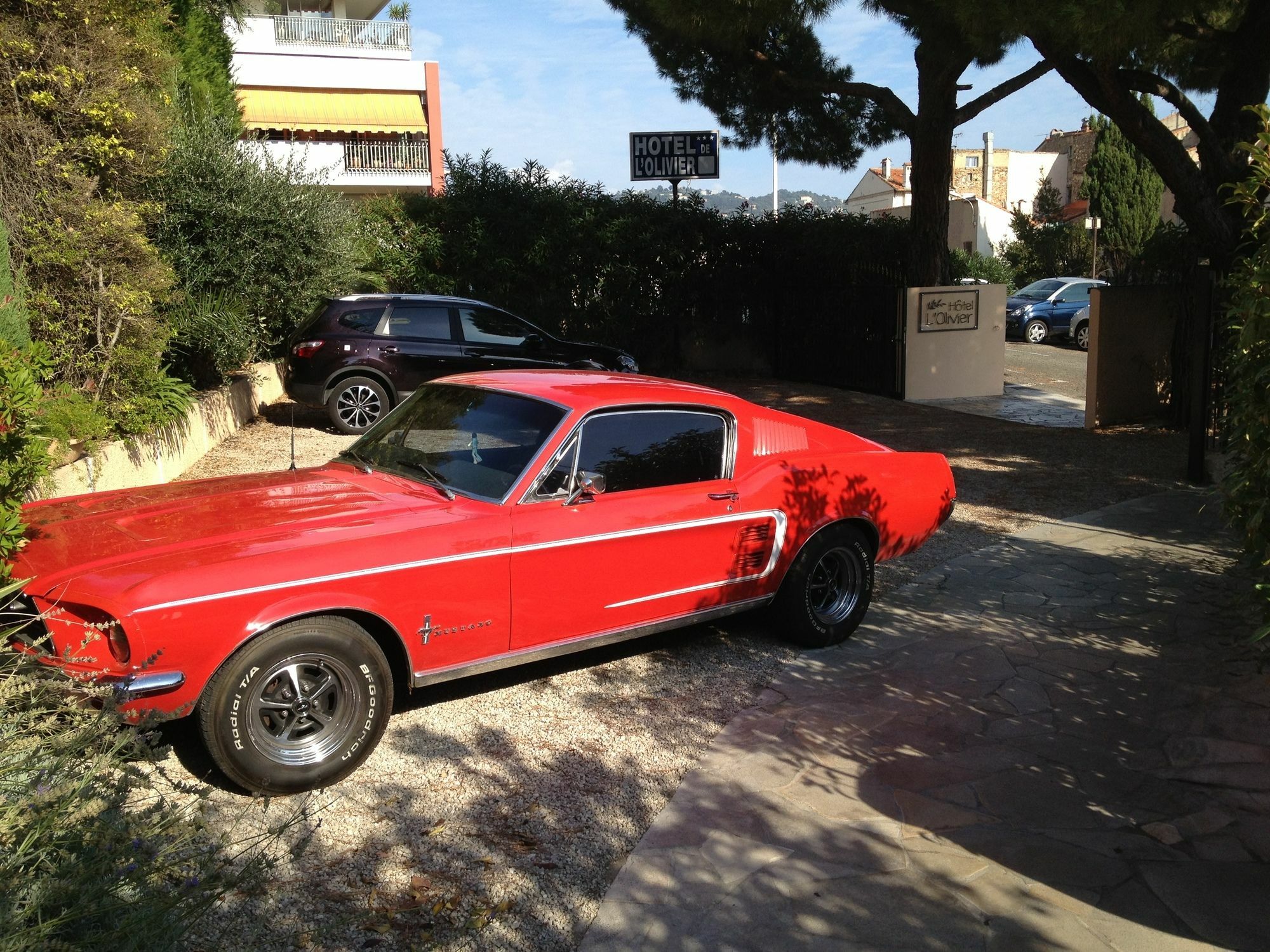 L'olivier - Piscine&parking 3*
