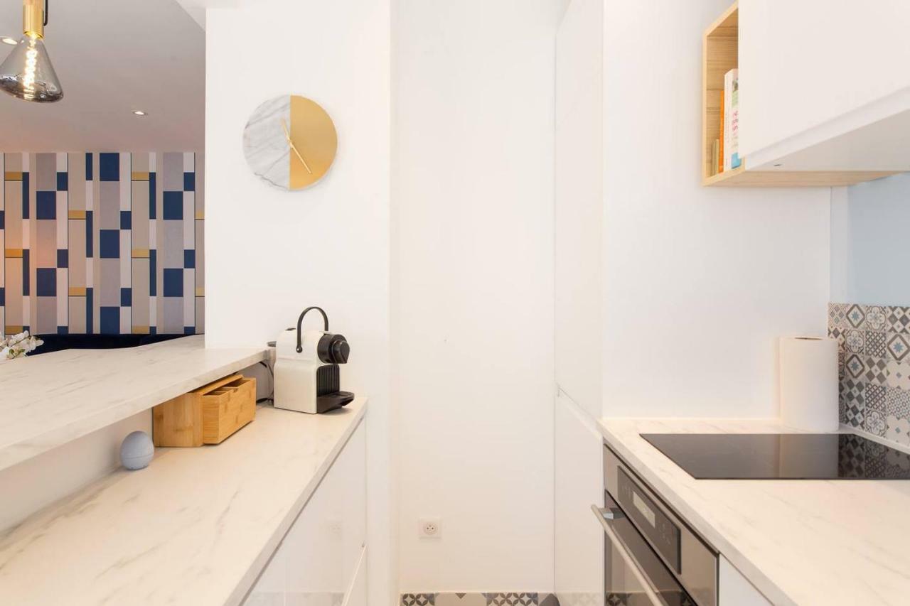 Martinez Area: Brand New & Design 1 Bed !