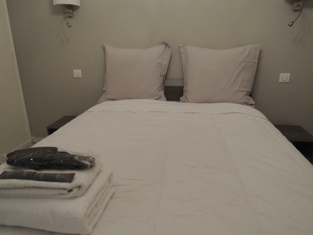 Front Apartment