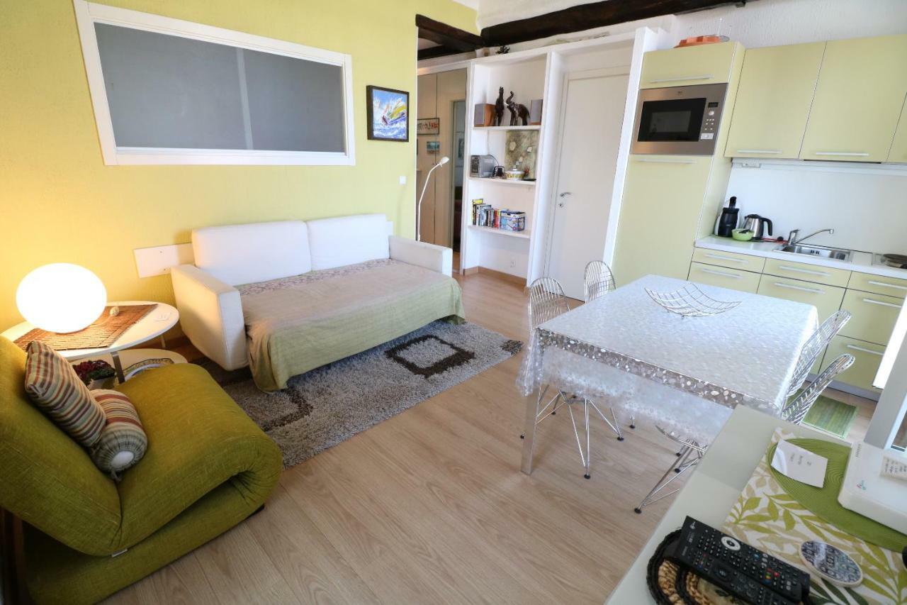 Apartment 1 Bedroom Suquet, 6 Min From The Palais, Balcony & Port View 220
