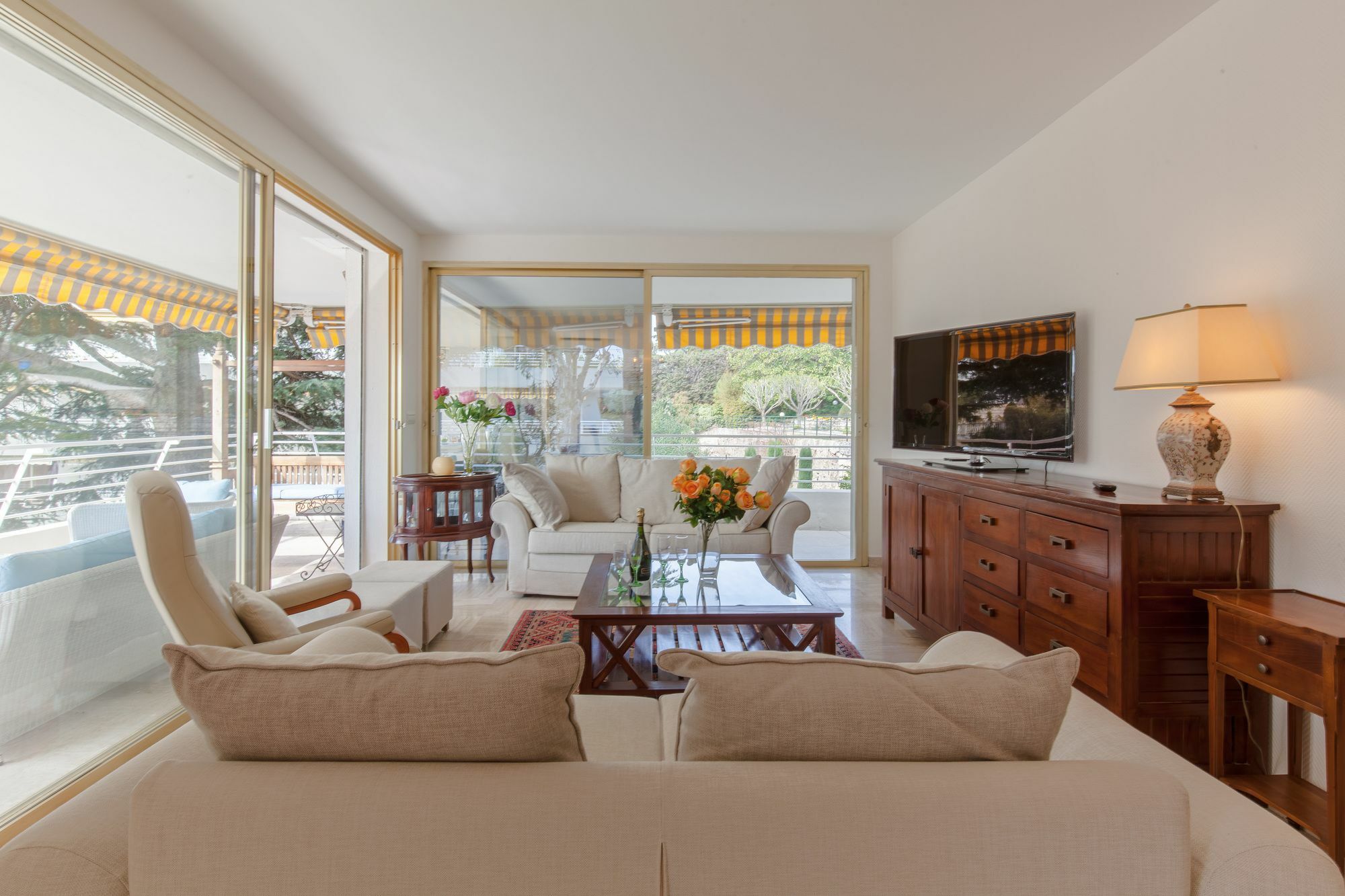 Les Oliviers Yhoost Apartment *