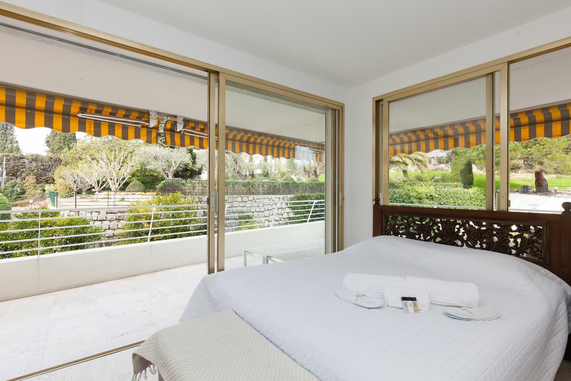 Les Oliviers Yhoost Apartment *