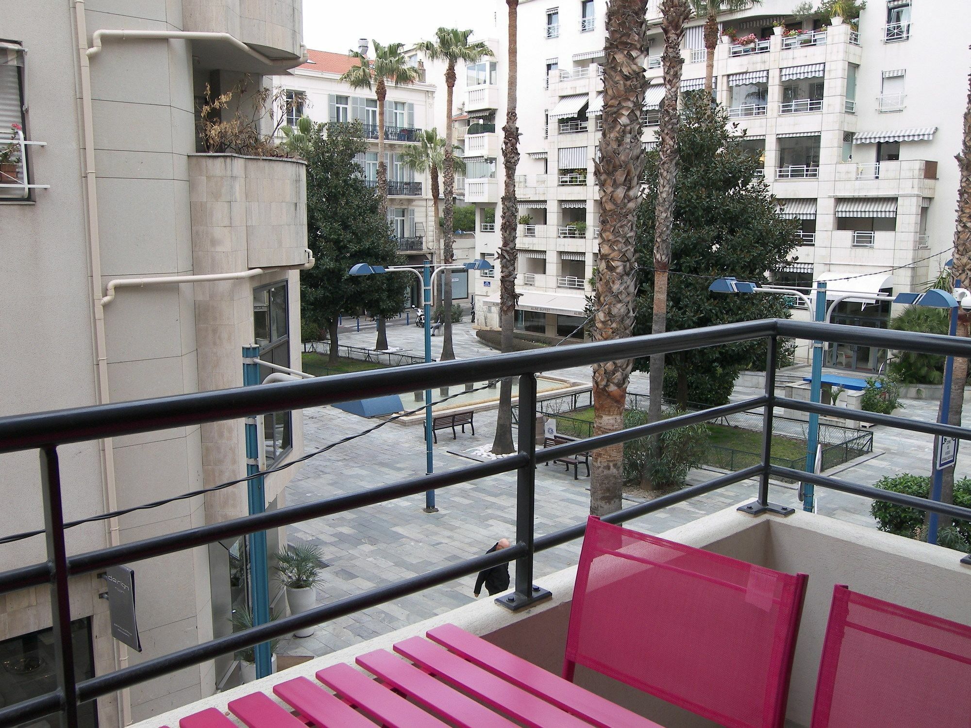 Modern Deluxe Two-bedroom Apartment Cannes