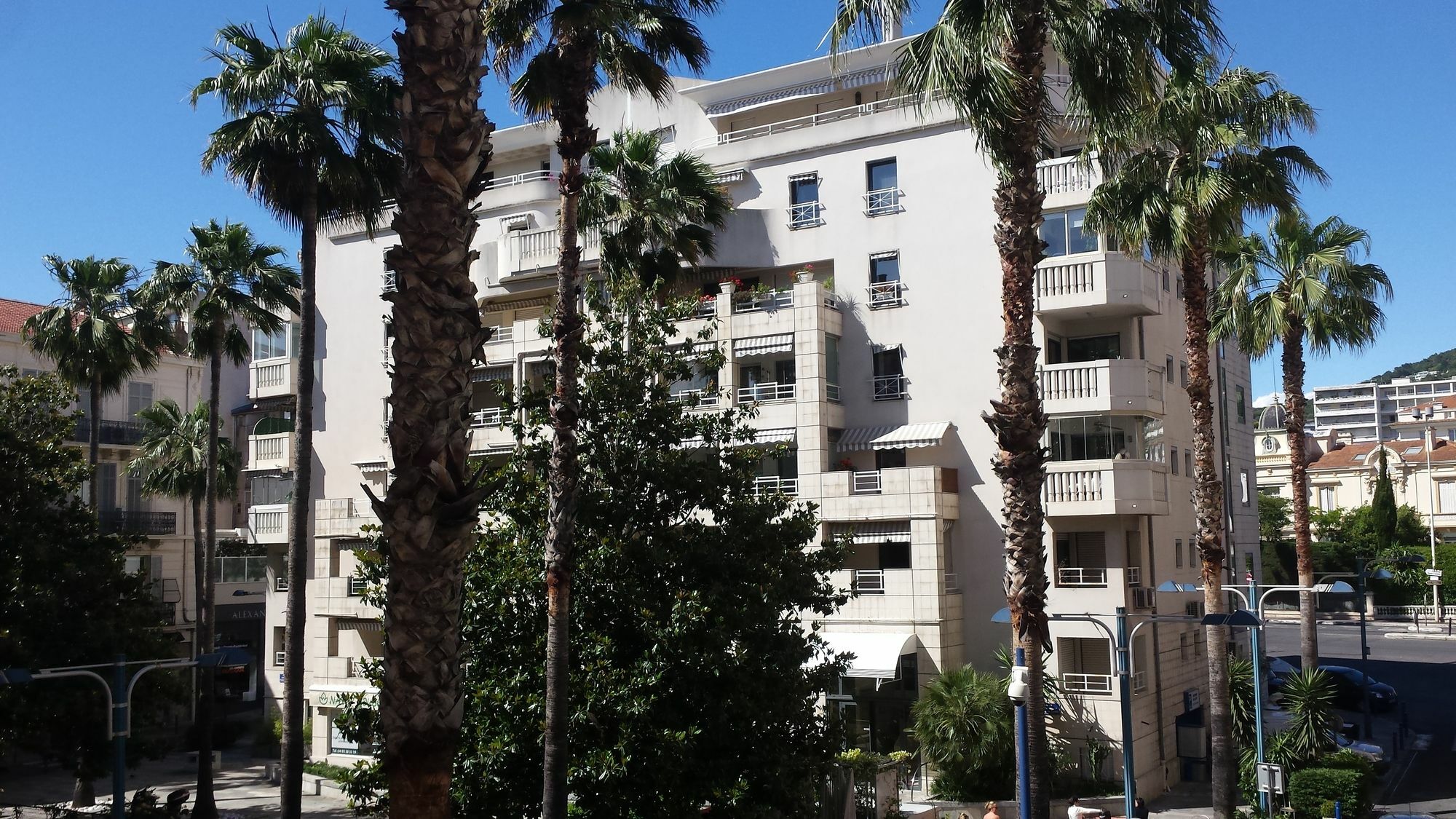 Modern Deluxe Two-bedroom Apartment Cannes