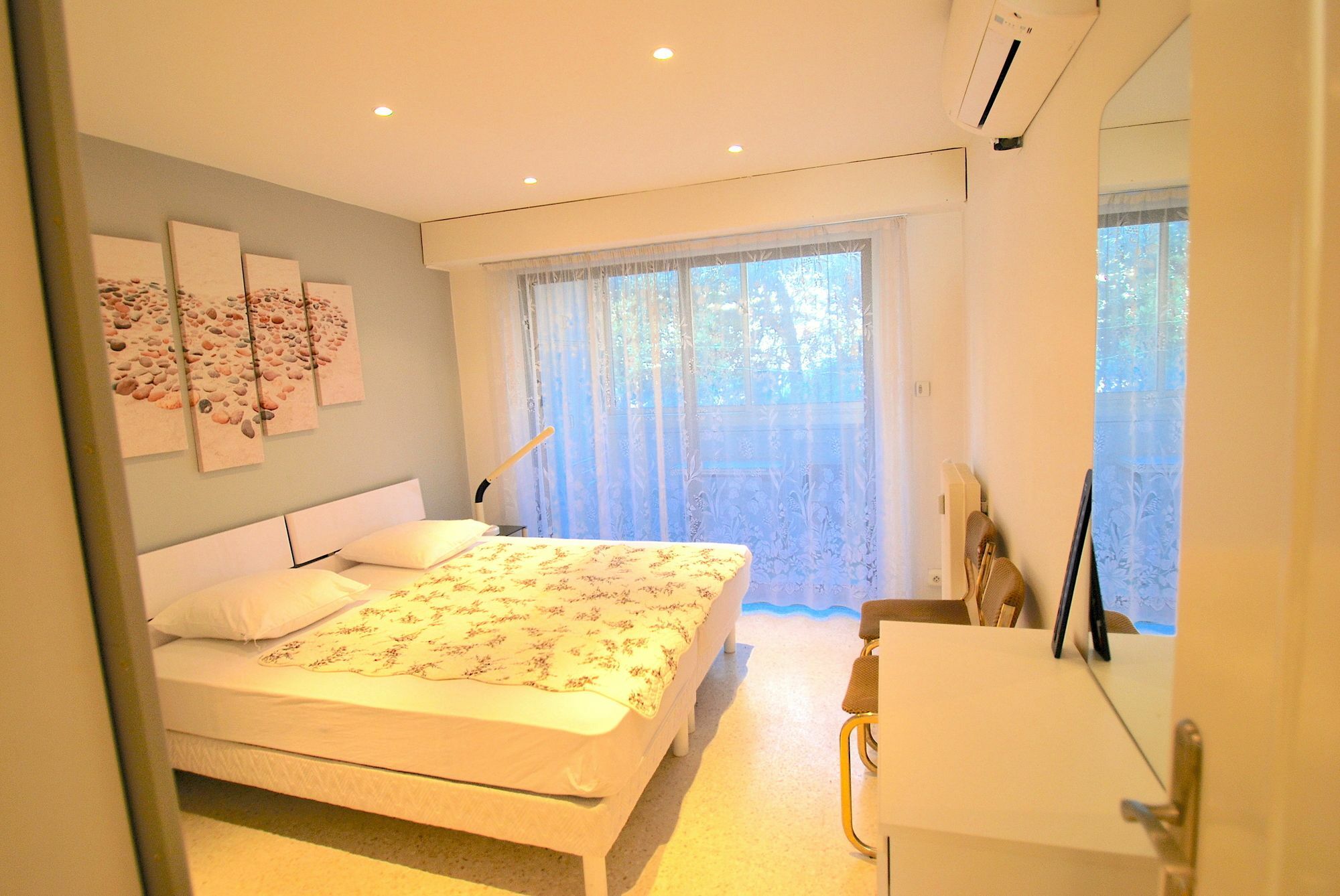 Apartment Croisette 79 *