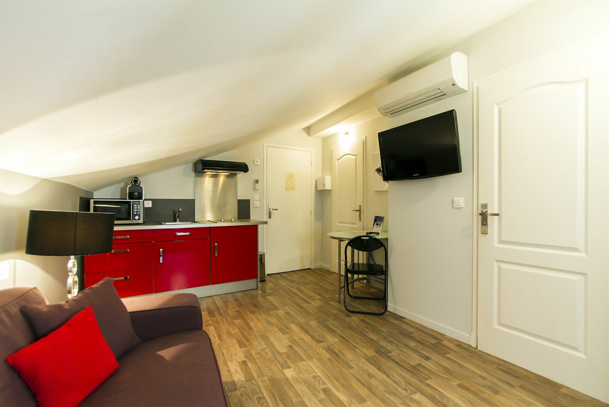 Florella Jean De Riouffe Apartment *