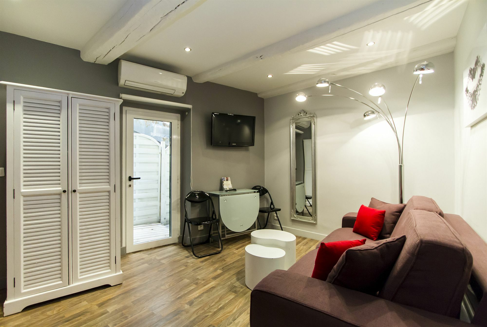 Florella Jean De Riouffe Apartment Cannes