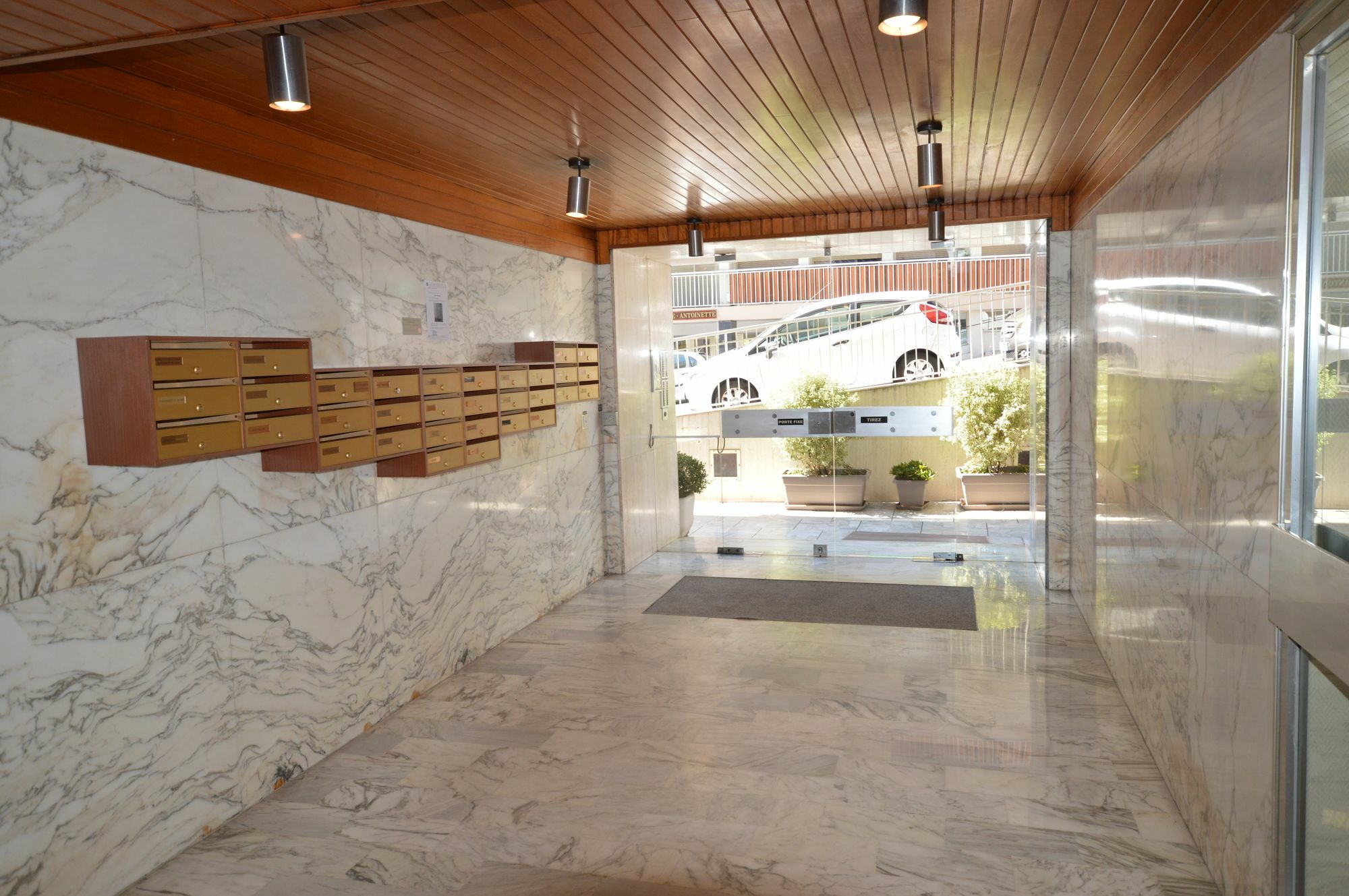 Apartment President Luxurious Center