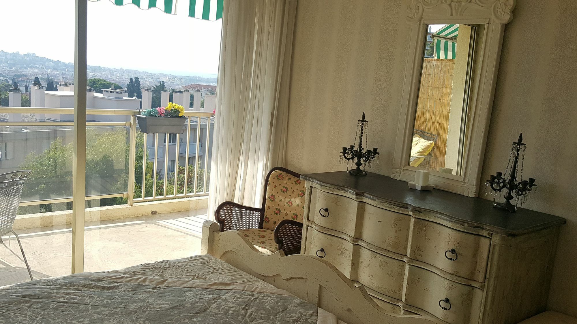 Le Apartment