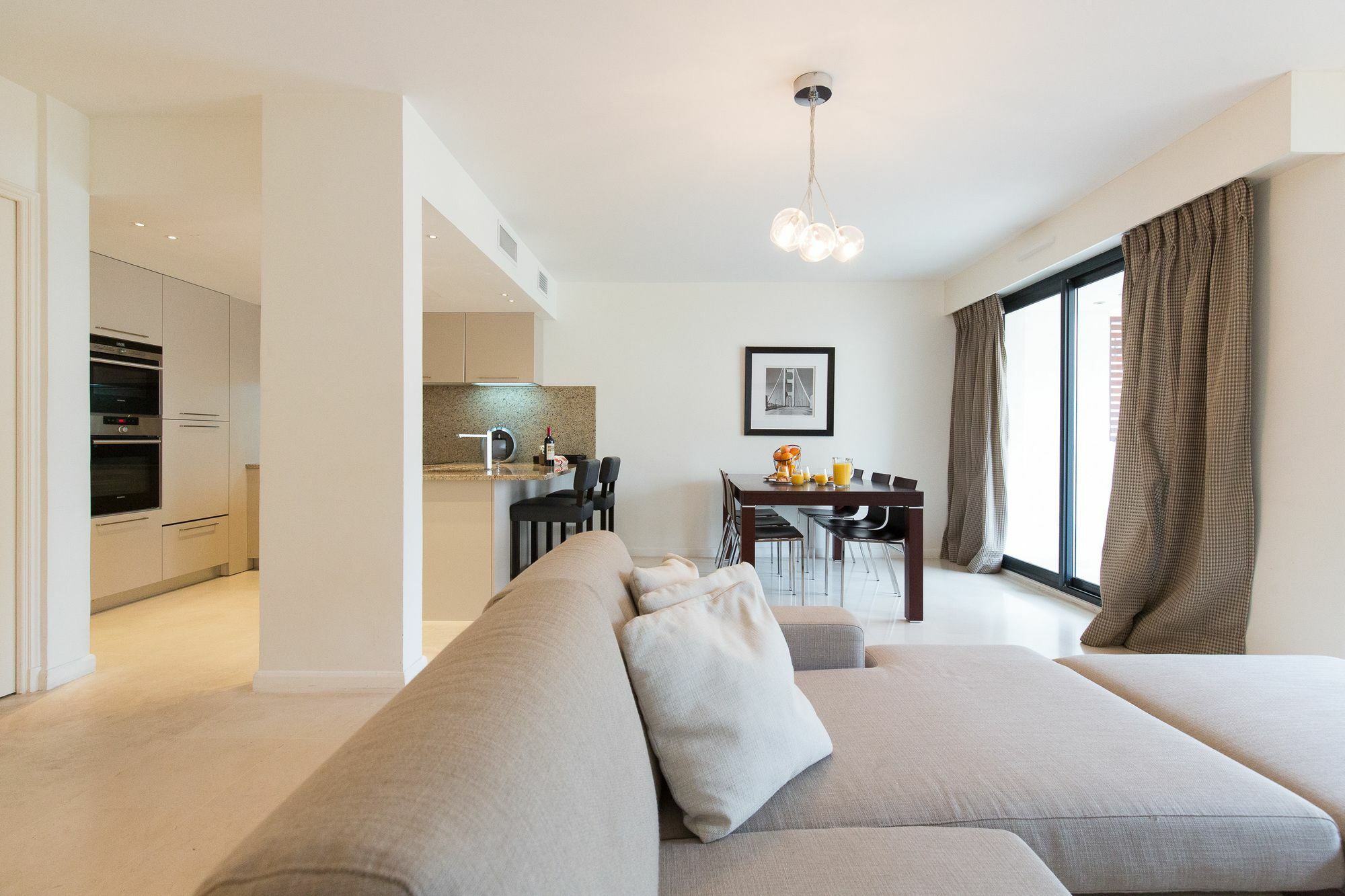 Carlton Riviera Apartment *