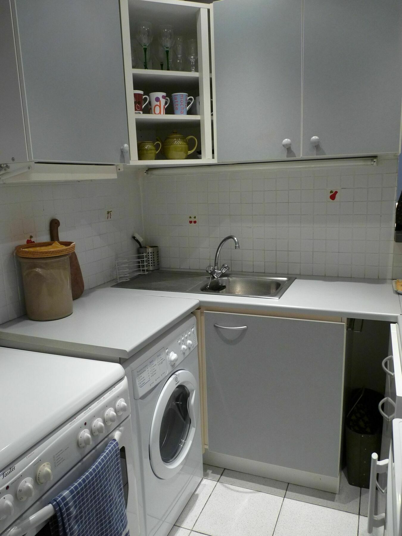 Two Bed In The Heart Of Old Town Easy Walking Distance From The Palais And Beaches 785 Cannes