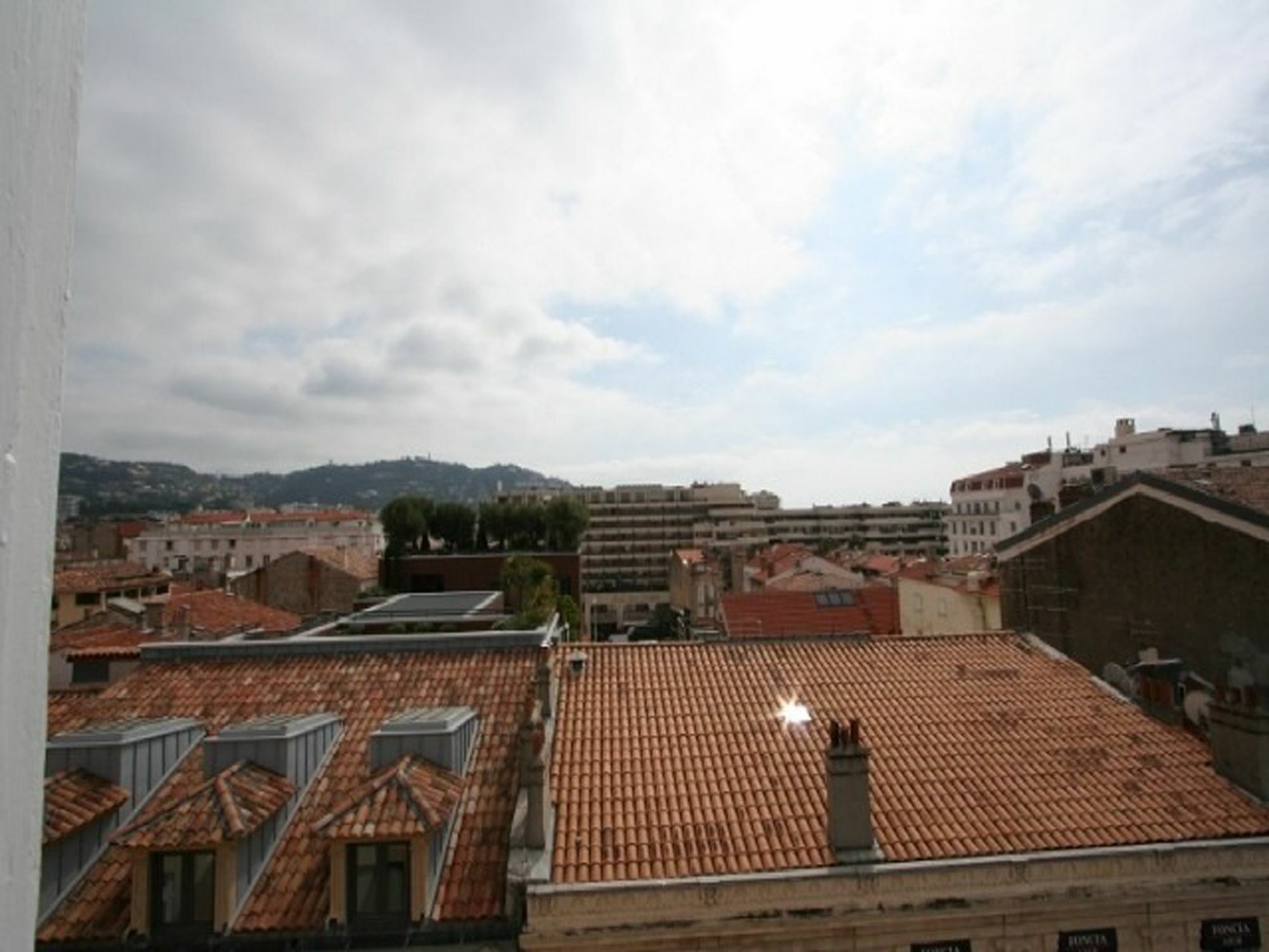 Les Belges Yourhosthelper