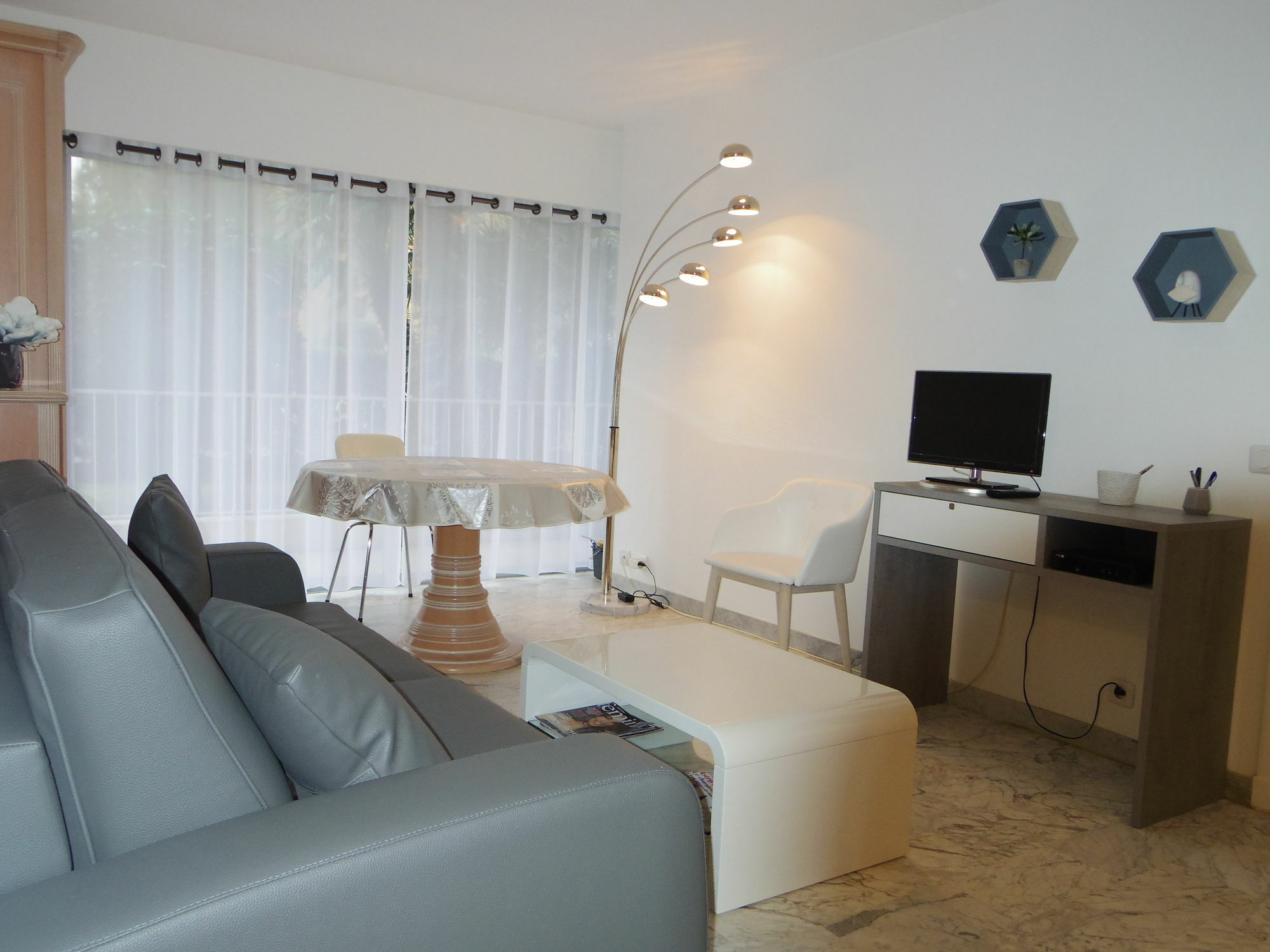 Welcome To - Rue De Russie Cannes