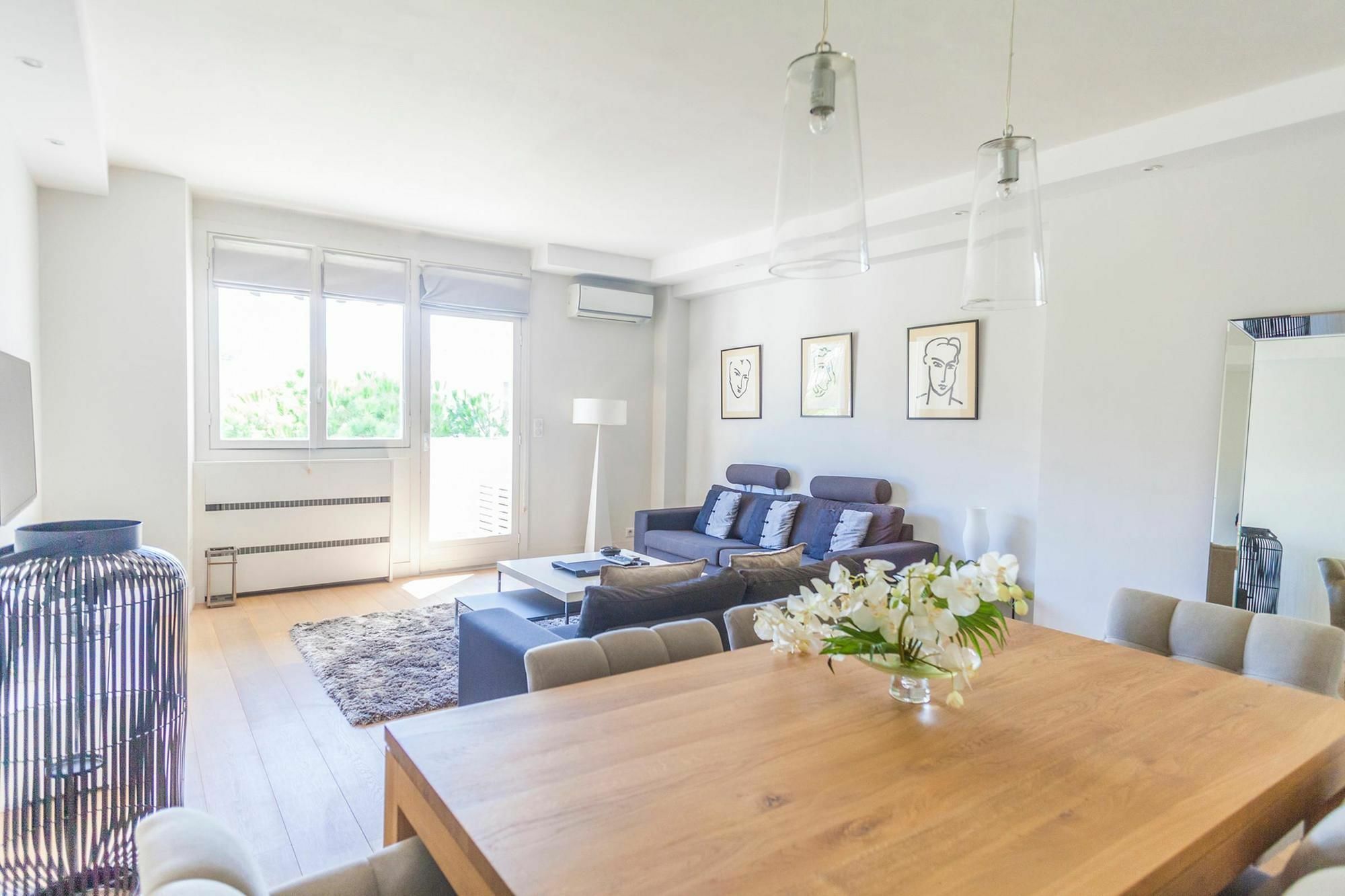 Le Moliere - By Immogroom Apartment