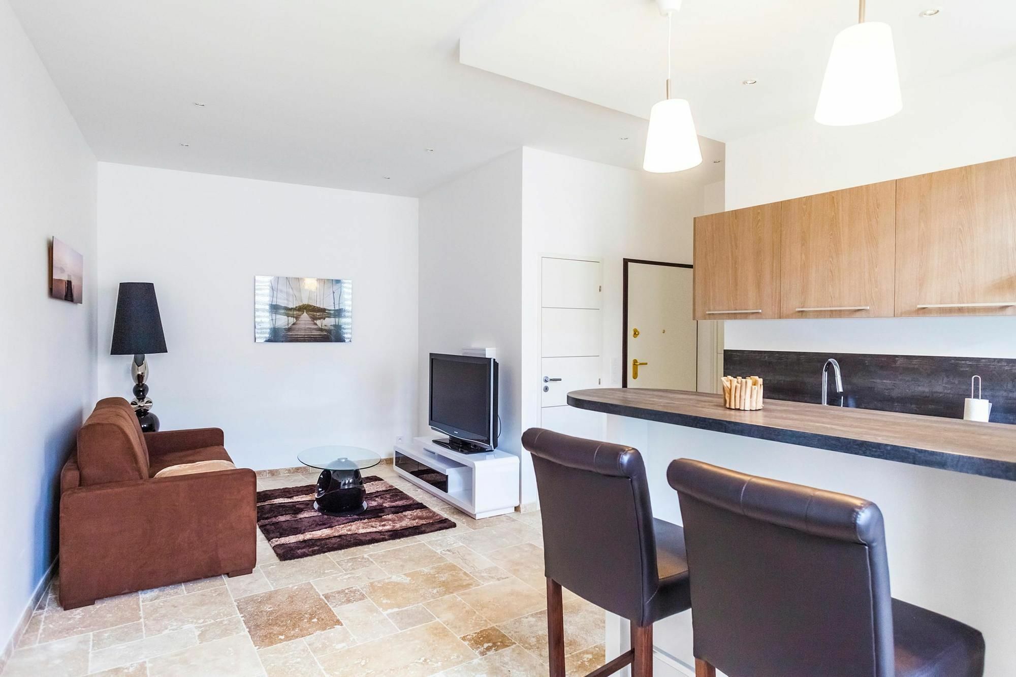 Freres Pradignac Apartment